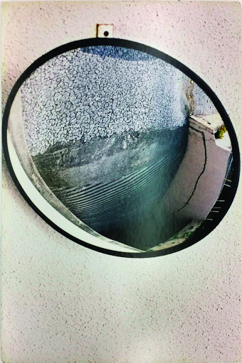 Espelho da garagem, 2005.